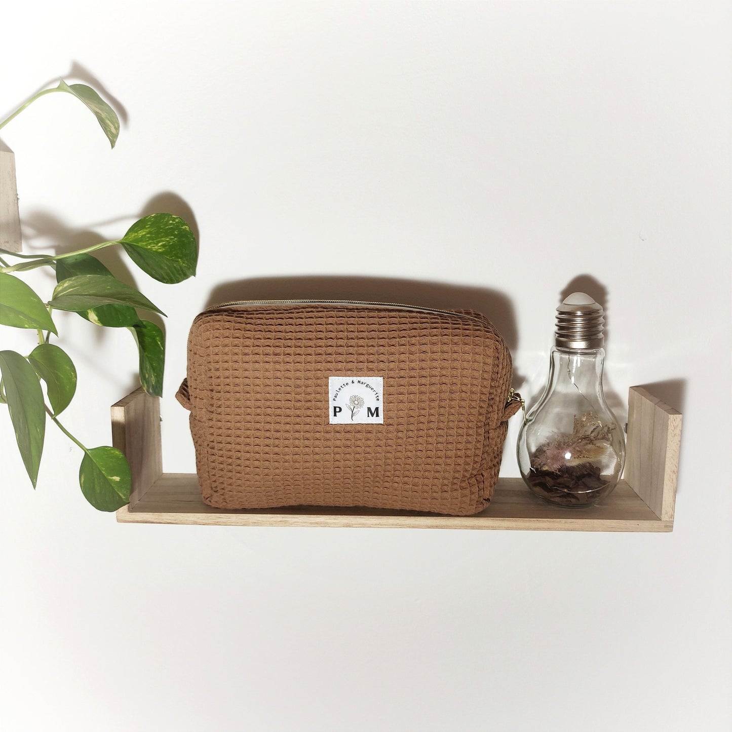 Trousse de toilette panière nid d'abeille camel