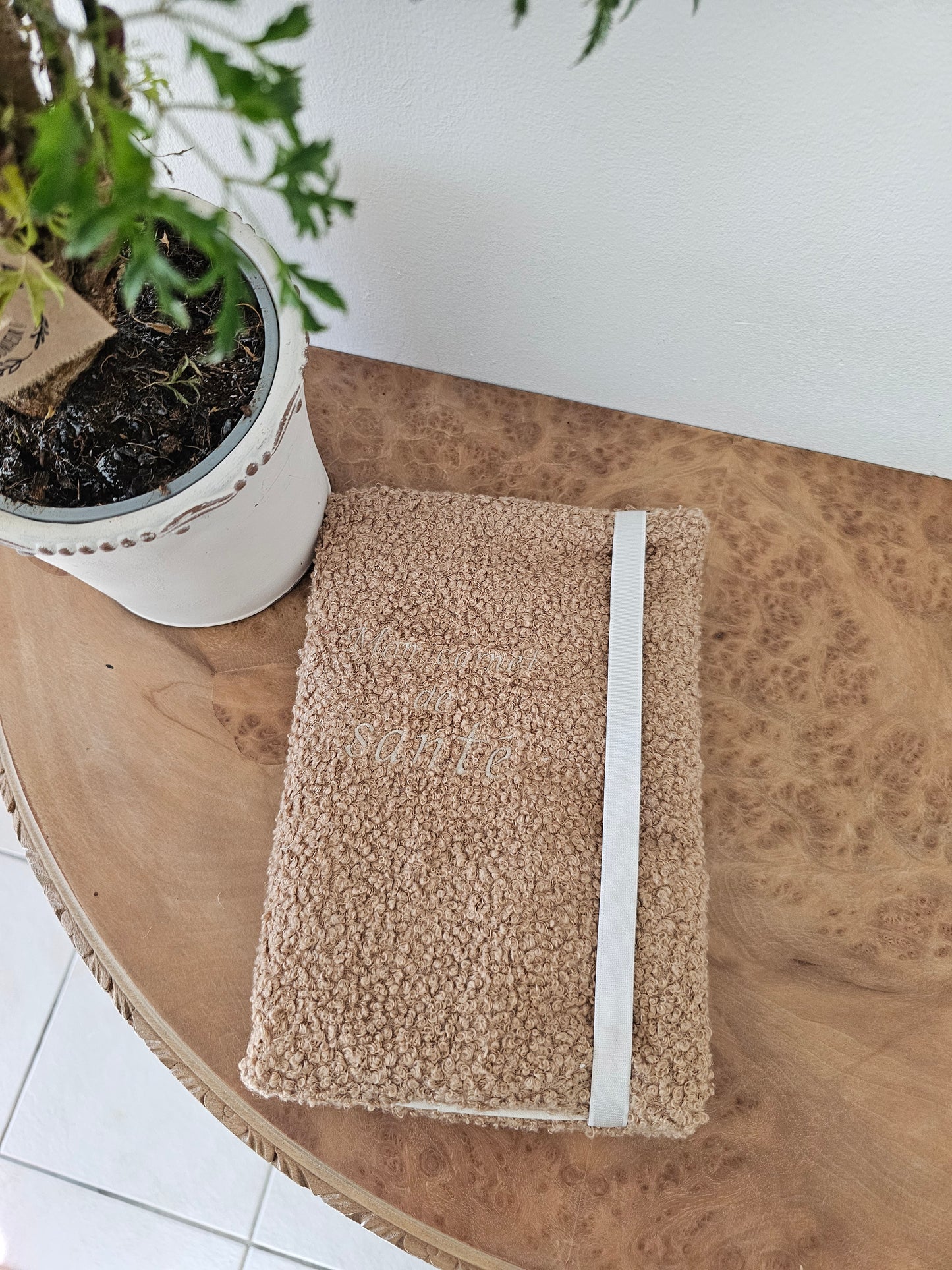 Protège carnet de santé bouclette sable