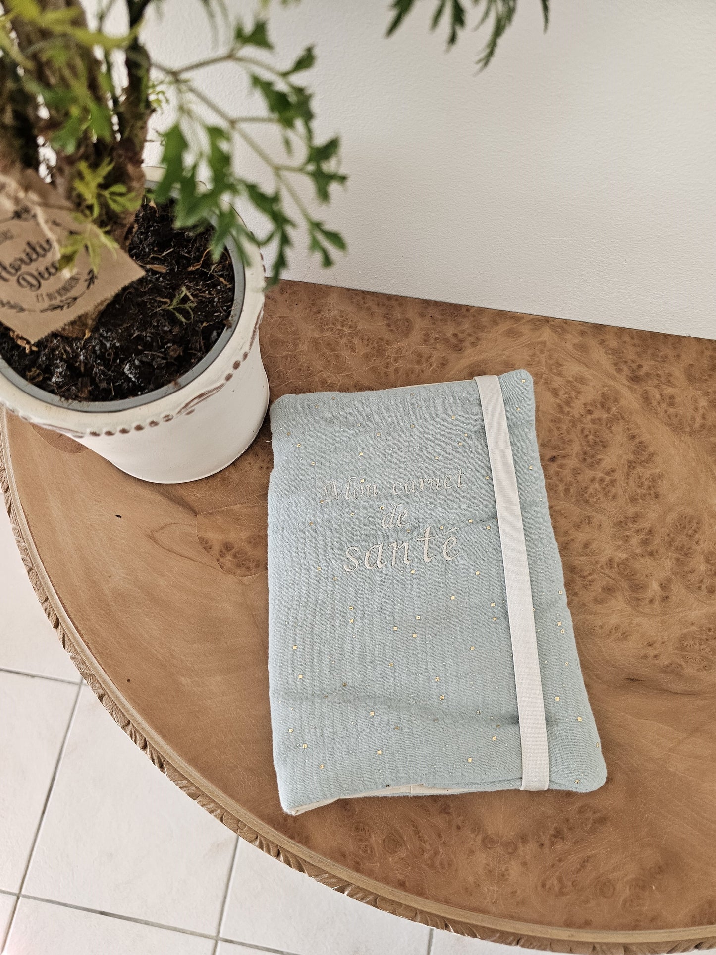 Protège carnet de santé double gaze pois doré vert menthe