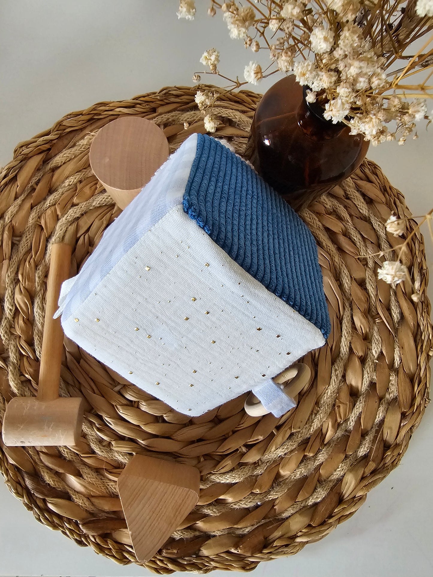 Cube d'éveil thème bleu/marin